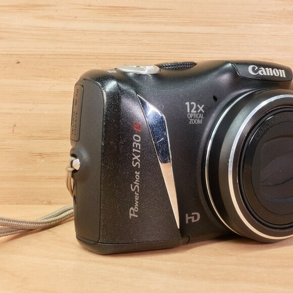 Canon PowerShot SX130 IS / 12.1MP Compact Camera / 12x Zoom / Black - Picture 3 of 7